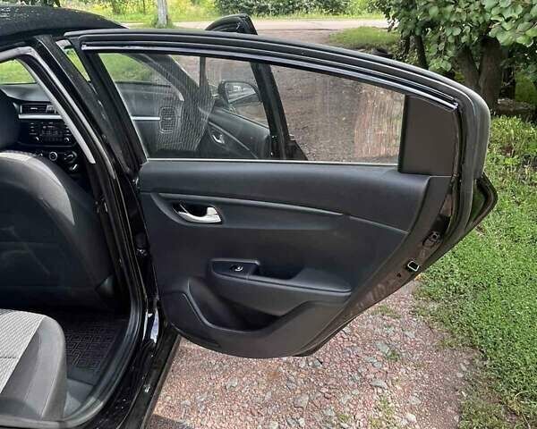 Киа Рио 2017 в Прилуках на Automoto.ua Черный Киа Рио, объемом двигателя 1.37 л и пробегом 34 тыс. км за 12400 $, фото 19 на Automoto.ua