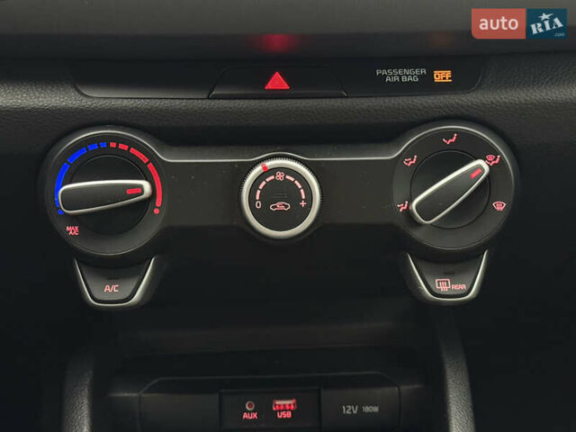 Черный Киа Рио, объемом двигателя 1.6 л и пробегом 135 тыс. км за 9300 $, фото 26 на Automoto.ua