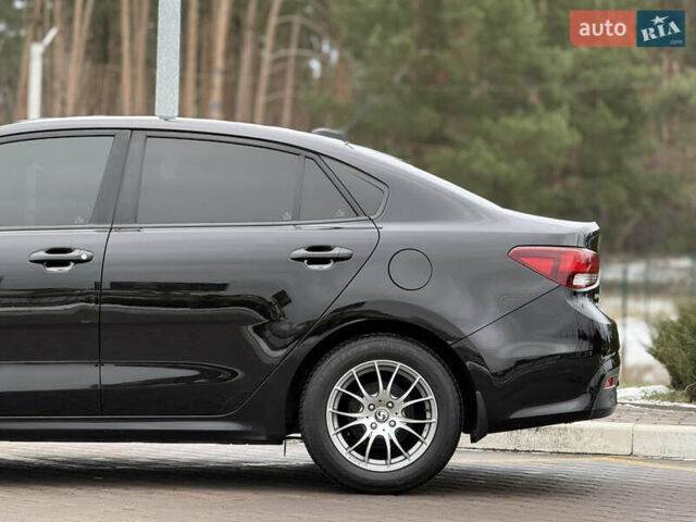 Черный Киа Рио, объемом двигателя 1.6 л и пробегом 135 тыс. км за 9300 $, фото 16 на Automoto.ua