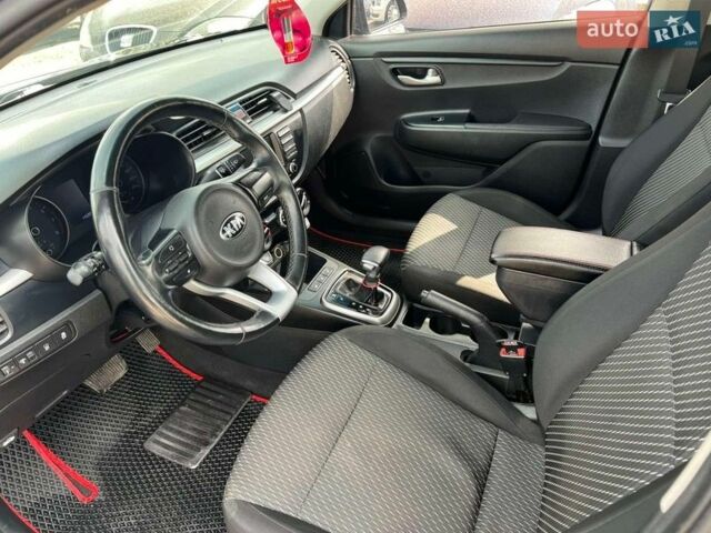Черный Киа Рио, объемом двигателя 1.37 л и пробегом 145 тыс. км за 12500 $, фото 17 на Automoto.ua