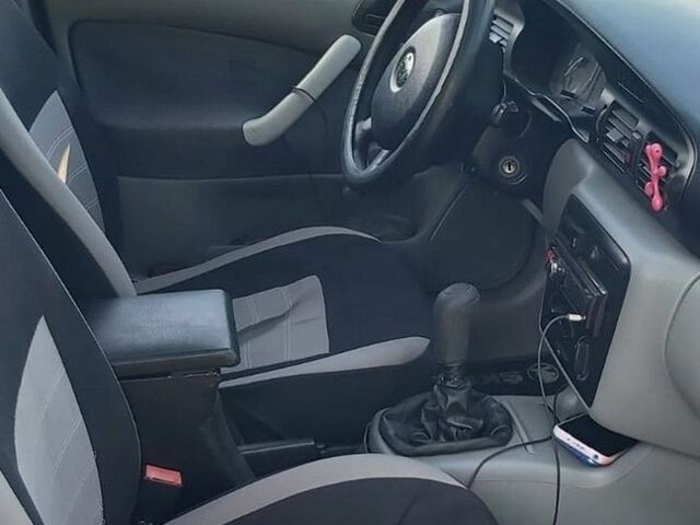 Черный Киа Рио, объемом двигателя 1.6 л и пробегом 31 тыс. км за 14500 $, фото 20 на Automoto.ua