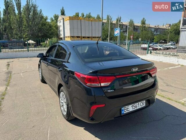 Черный Киа Рио, объемом двигателя 1.37 л и пробегом 150 тыс. км за 11500 $, фото 1 на Automoto.ua