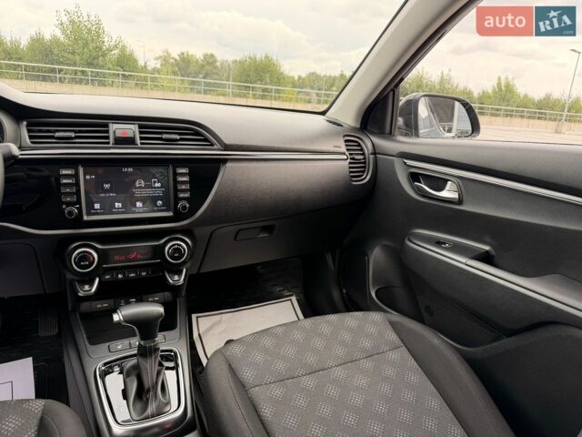 Черный Киа Рио, объемом двигателя 1.6 л и пробегом 31 тыс. км за 14500 $, фото 31 на Automoto.ua