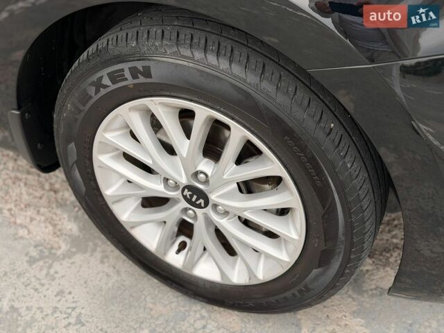 Черный Киа Рио, объемом двигателя 1.6 л и пробегом 31 тыс. км за 14500 $, фото 9 на Automoto.ua