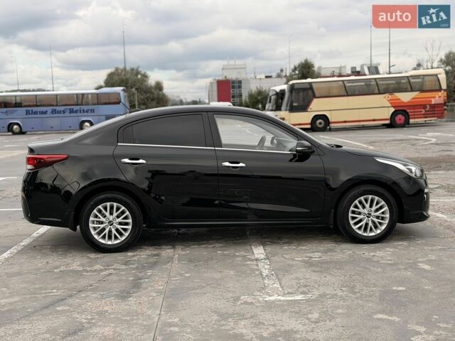 Черный Киа Рио, объемом двигателя 1.6 л и пробегом 31 тыс. км за 14500 $, фото 2 на Automoto.ua