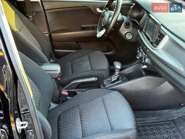 Чорний Кіа Ріо, об'ємом двигуна 1.6 л та пробігом 74 тис. км за 11790 $, фото 21 на Automoto.ua