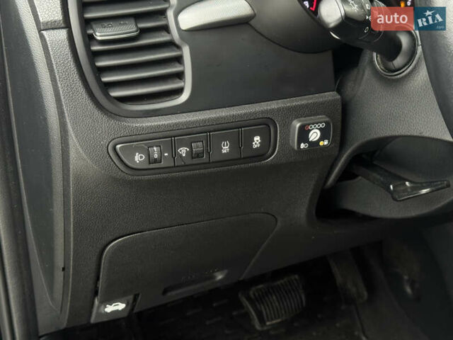 Чорний Кіа Ріо, об'ємом двигуна 1.4 л та пробігом 66 тис. км за 14200 $, фото 10 на Automoto.ua