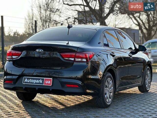 Чорний Кіа Ріо, об'ємом двигуна 1.6 л та пробігом 74 тис. км за 11790 $, фото 6 на Automoto.ua