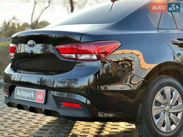 Чорний Кіа Ріо, об'ємом двигуна 1.6 л та пробігом 74 тис. км за 11790 $, фото 7 на Automoto.ua