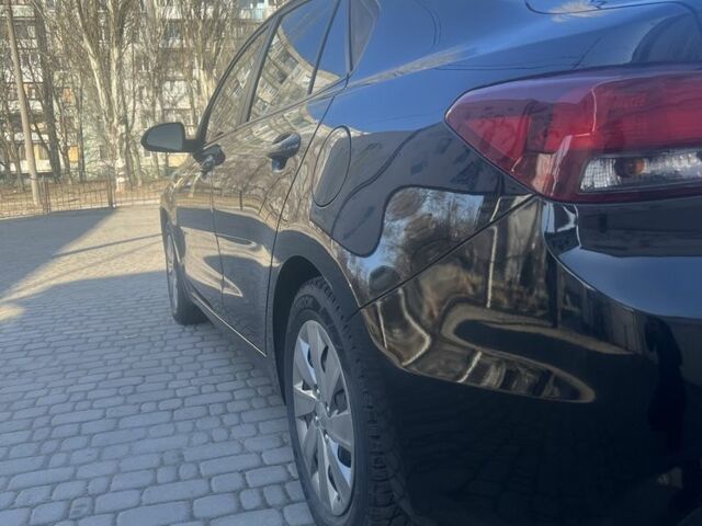 Чорний Кіа Ріо, об'ємом двигуна 1.6 л та пробігом 89 тис. км за 11400 $, фото 12 на Automoto.ua