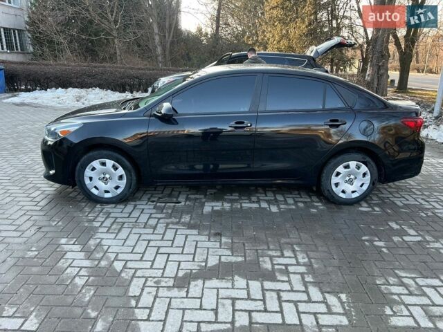 Чорний Кіа Ріо, об'ємом двигуна 1.59 л та пробігом 10 тис. км за 11200 $, фото 2 на Automoto.ua