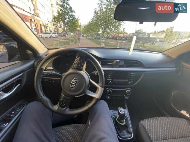 Черный Киа Рио, объемом двигателя 1.59 л и пробегом 67 тыс. км за 14500 $, фото 5 на Automoto.ua