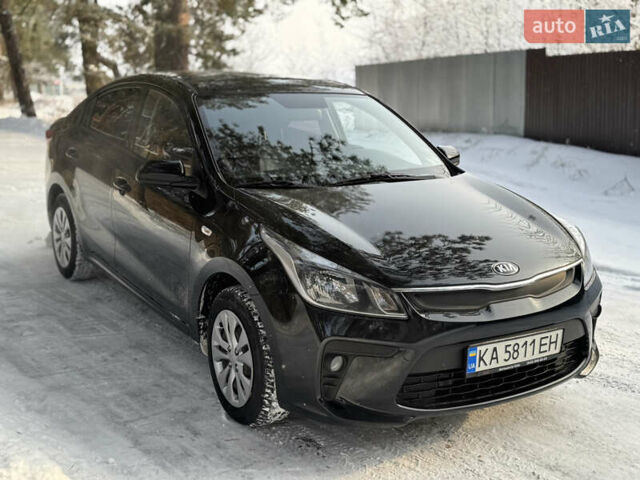 Чорний Кіа Ріо, об'ємом двигуна 1.37 л та пробігом 66 тис. км за 14500 $, фото 3 на Automoto.ua