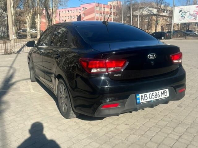 Черный Киа Рио, объемом двигателя 1.59 л и пробегом 89 тыс. км за 11300 $, фото 4 на Automoto.ua