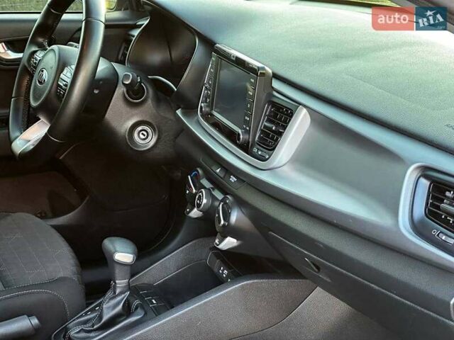 Чорний Кіа Ріо, об'ємом двигуна 1.6 л та пробігом 74 тис. км за 11790 $, фото 24 на Automoto.ua