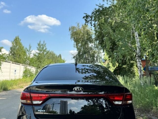 Черный Киа Рио, объемом двигателя 1.4 л и пробегом 24 тыс. км за 12800 $, фото 7 на Automoto.ua