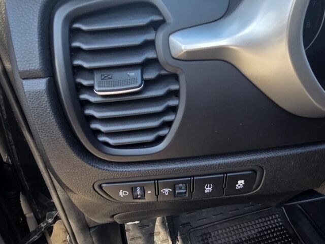 Черный Киа Рио, объемом двигателя 1.6 л и пробегом 59 тыс. км за 16714 $, фото 17 на Automoto.ua