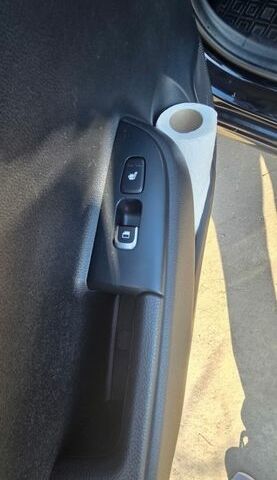 Черный Киа Рио, объемом двигателя 1.59 л и пробегом 59 тыс. км за 14999 $, фото 15 на Automoto.ua