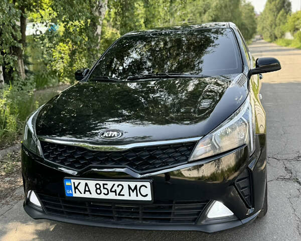 Черный Киа Рио, объемом двигателя 1.37 л и пробегом 25 тыс. км за 11999 $, фото 18 на Automoto.ua