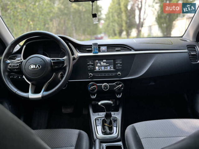 Черный Киа Рио, объемом двигателя 1.37 л и пробегом 25 тыс. км за 11999 $, фото 22 на Automoto.ua