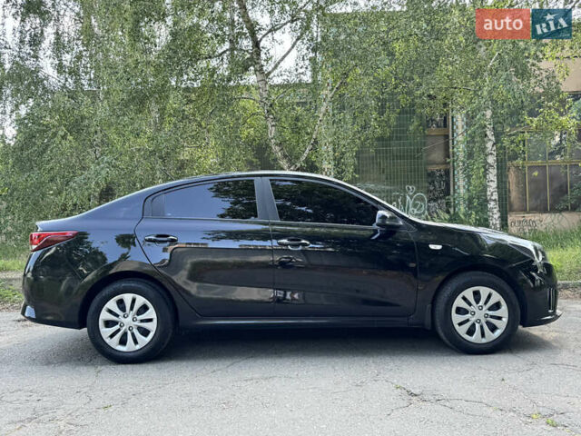 Черный Киа Рио, объемом двигателя 1.37 л и пробегом 25 тыс. км за 11999 $, фото 8 на Automoto.ua