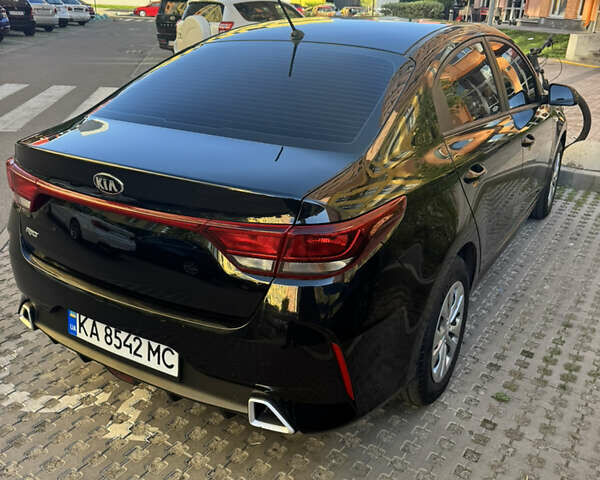 Черный Киа Рио, объемом двигателя 1.37 л и пробегом 23 тыс. км за 12600 $, фото 3 на Automoto.ua
