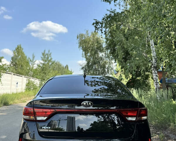 Черный Киа Рио, объемом двигателя 1.37 л и пробегом 25 тыс. км за 11999 $, фото 1 на Automoto.ua