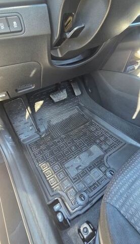 Черный Киа Рио, объемом двигателя 1.59 л и пробегом 59 тыс. км за 14999 $, фото 19 на Automoto.ua