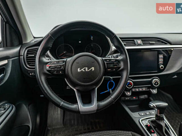 Чорний Кіа Ріо, об'ємом двигуна 1.6 л та пробігом 64 тис. км за 15700 $, фото 11 на Automoto.ua