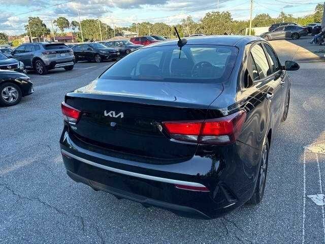 Черный Киа Рио, объемом двигателя 1.6 л и пробегом 32 тыс. км за 2800 $, фото 2 на Automoto.ua