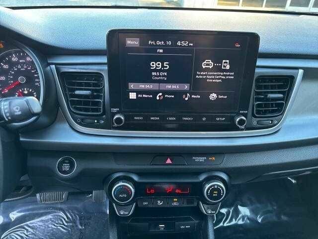 Черный Киа Рио, объемом двигателя 1.6 л и пробегом 32 тыс. км за 2800 $, фото 5 на Automoto.ua