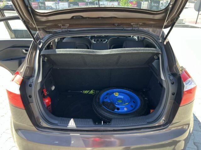 Коричневый Киа Рио, объемом двигателя 1.2 л и пробегом 234 тыс. км за 6300 $, фото 4 на Automoto.ua