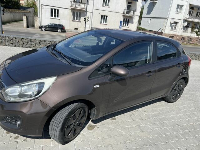 Коричневый Киа Рио, объемом двигателя 1.2 л и пробегом 234 тыс. км за 6300 $, фото 1 на Automoto.ua