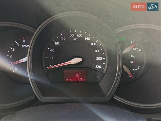 Коричневый Киа Рио, объемом двигателя 1.12 л и пробегом 236 тыс. км за 5600 $, фото 14 на Automoto.ua