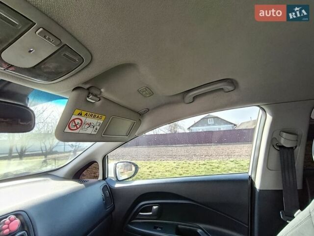 Коричневый Киа Рио, объемом двигателя 1.12 л и пробегом 236 тыс. км за 5600 $, фото 7 на Automoto.ua