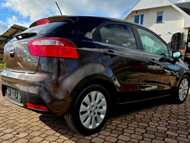 Коричневий Кіа Ріо, об'ємом двигуна 1.4 л та пробігом 89 тис. км за 4100 $, фото 3 на Automoto.ua