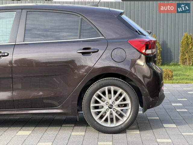 Коричневий Кіа Ріо, об'ємом двигуна 1.4 л та пробігом 82 тис. км за 14800 $, фото 4 на Automoto.ua