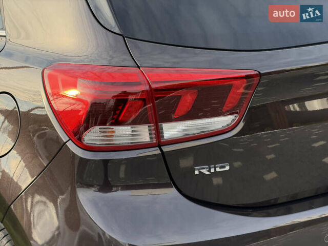 Коричневий Кіа Ріо, об'ємом двигуна 1.4 л та пробігом 82 тис. км за 14800 $, фото 19 на Automoto.ua