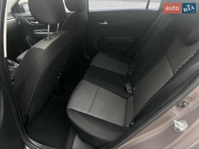 Коричневый Киа Рио, объемом двигателя 1.59 л и пробегом 65 тыс. км за 12800 $, фото 11 на Automoto.ua