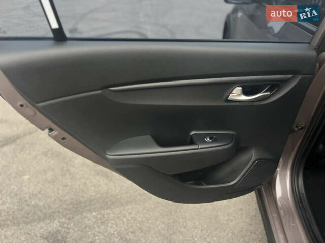 Коричневый Киа Рио, объемом двигателя 1.59 л и пробегом 65 тыс. км за 12800 $, фото 21 на Automoto.ua