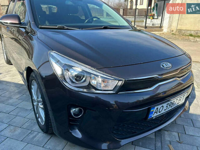 Коричневий Кіа Ріо, об'ємом двигуна 1.37 л та пробігом 80 тис. км за 15200 $, фото 4 на Automoto.ua