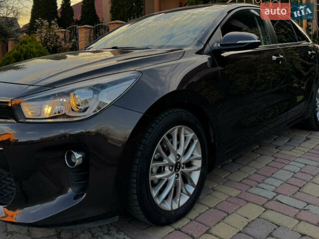 Коричневий Кіа Ріо, об'ємом двигуна 1.37 л та пробігом 80 тис. км за 15200 $, фото 5 на Automoto.ua