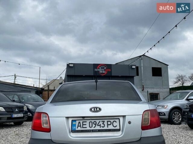 Коричневый Киа Рио, объемом двигателя 1.4 л и пробегом 300 тыс. км за 2999 $, фото 2 на Automoto.ua