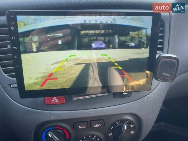 Коричневий Кіа Ріо, об'ємом двигуна 1.5 л та пробігом 225 тис. км за 4600 $, фото 7 на Automoto.ua