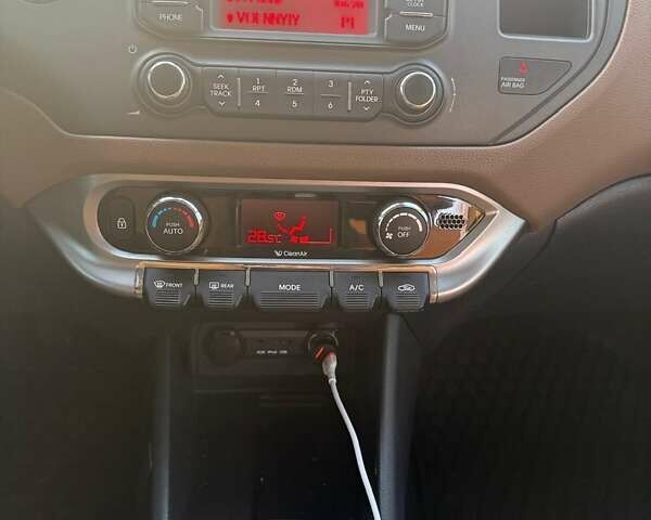 Коричневий Кіа Ріо, об'ємом двигуна 1.4 л та пробігом 171 тис. км за 7950 $, фото 10 на Automoto.ua