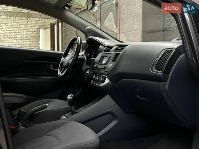 Коричневий Кіа Ріо, об'ємом двигуна 1.59 л та пробігом 129 тис. км за 9699 $, фото 13 на Automoto.ua