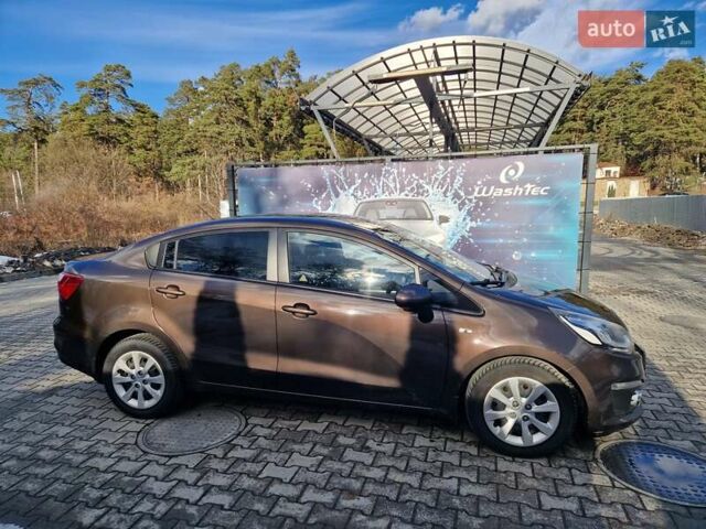 Коричневий Кіа Ріо, об'ємом двигуна 1.4 л та пробігом 157 тис. км за 9000 $, фото 4 на Automoto.ua