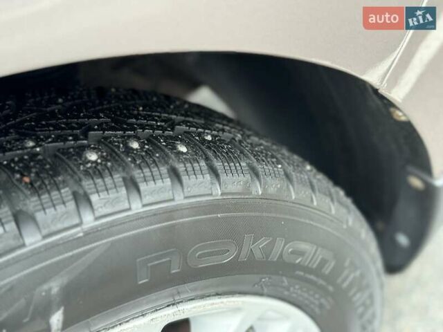 Коричневый Киа Рио, объемом двигателя 1.59 л и пробегом 67 тыс. км за 11800 $, фото 20 на Automoto.ua