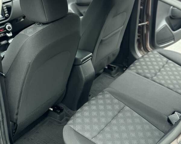 Коричневый Киа Рио, объемом двигателя 1.59 л и пробегом 67 тыс. км за 11800 $, фото 46 на Automoto.ua