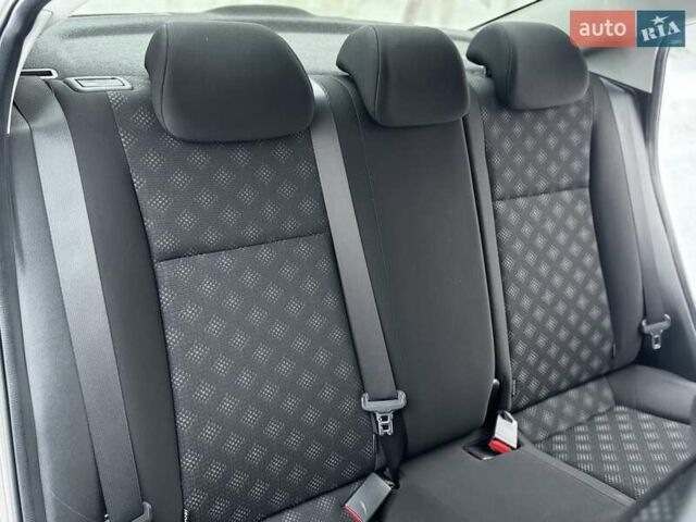 Коричневый Киа Рио, объемом двигателя 1.59 л и пробегом 67 тыс. км за 11800 $, фото 48 на Automoto.ua